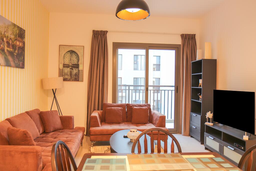 Signature Holiday Homes - Spacious One Bedroom In Hayat Boulevard 2B - thumb 4