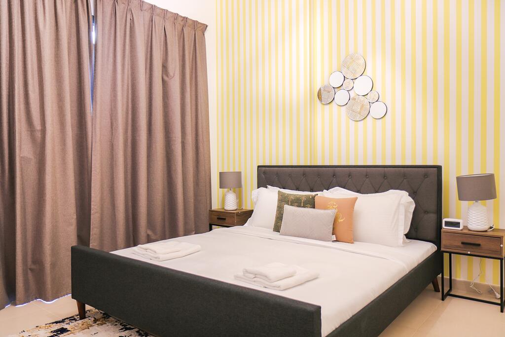 Signature Holiday Homes - Spacious One Bedroom In Hayat Boulevard 2B - thumb 3