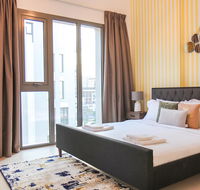 Signature Holiday Homes - Spacious One Bedroom in Hayat Boulevard 2B - Accommodation Abudhabi