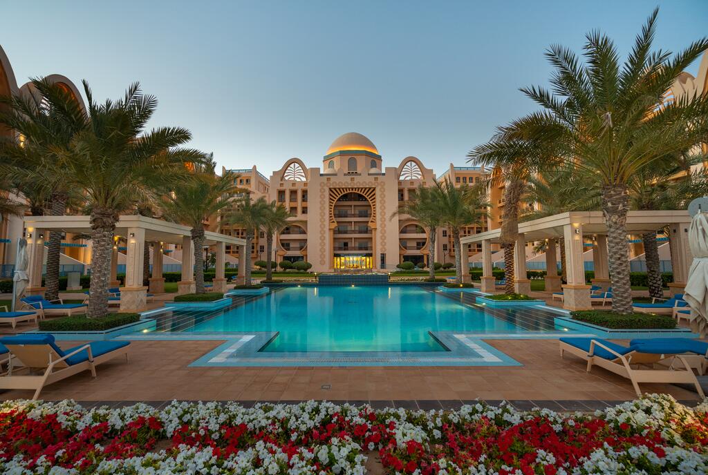 Simply Comfort - Private Sarai Apartments, Beach, Pool, Gym - thumb 0