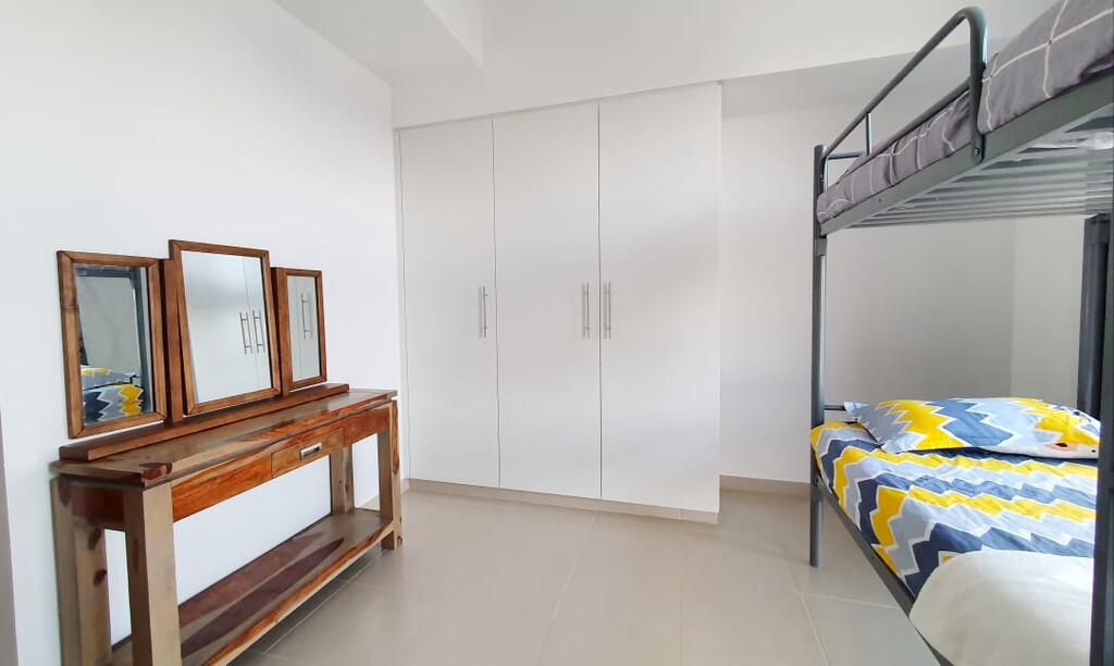 Spacious 2 Bedroom Apartment - thumb 1
