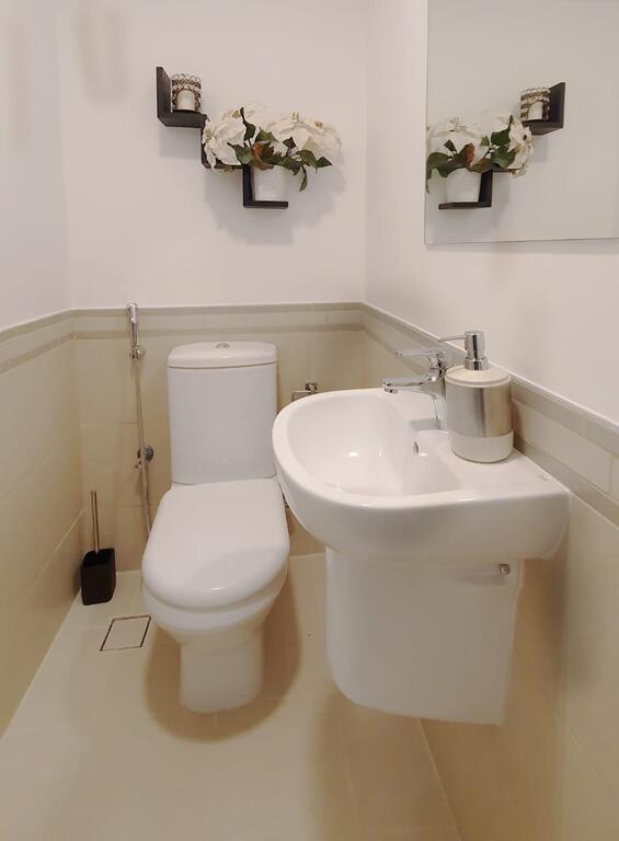 Spacious 2 Bedroom Apartment - thumb 4