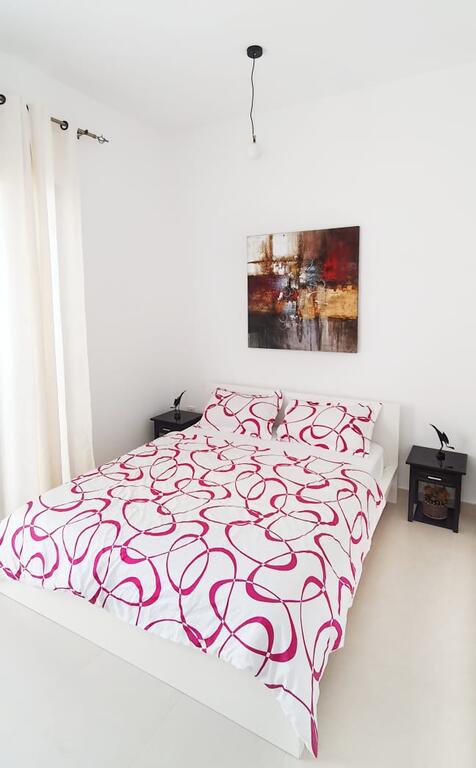 Spacious 2 Bedroom Apartment - thumb 6