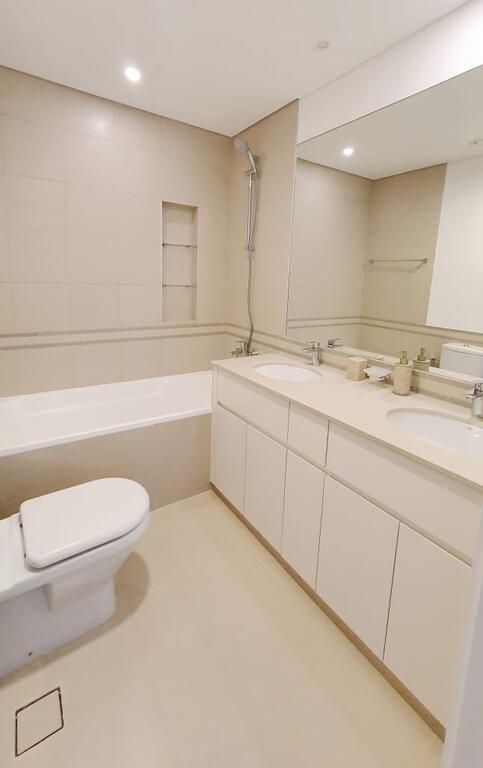 Spacious 2 Bedroom Apartment - thumb 3