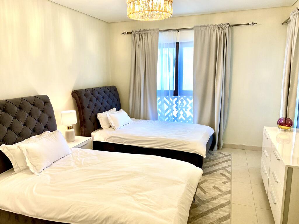 Spacious 4 Bd Apartment With Amazing Sea View - thumb 7