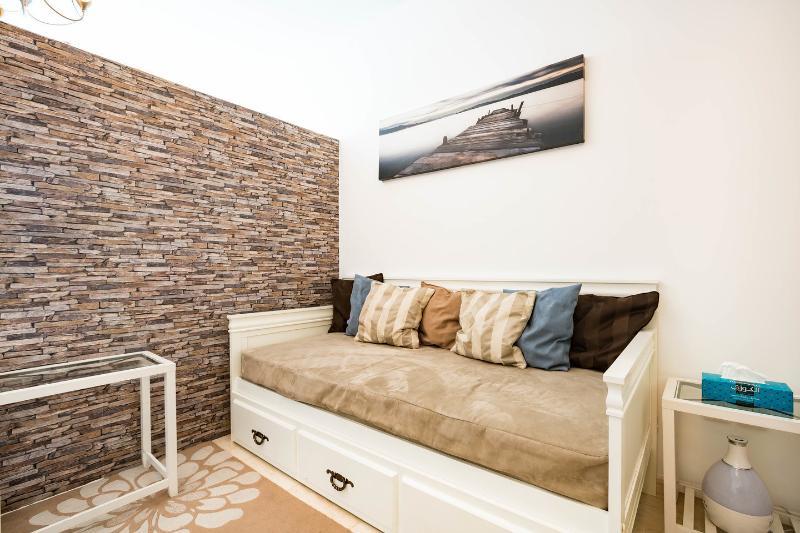 Studio Apartment - Skycourts - thumb 5