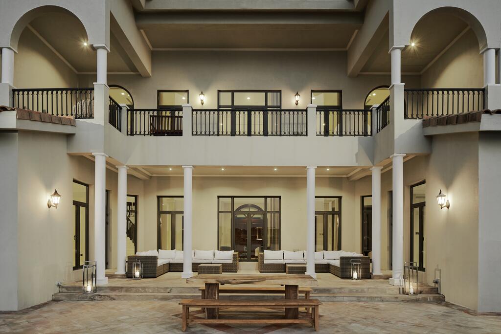 The Palm Beachfront Estate - thumb 7