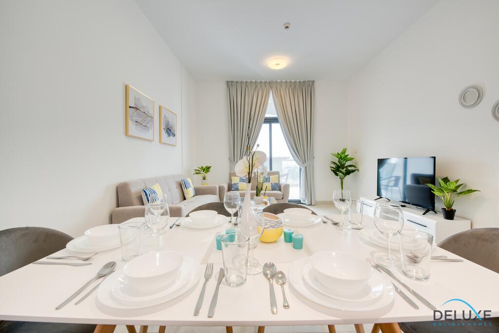 Two Bedroom Apartment In Binghatti Stars By Deluxe Holiday Homes - thumb 4