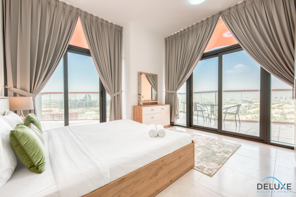 Two Bedroom Apartment In Binghatti Stars By Deluxe Holiday Homes - thumb 5