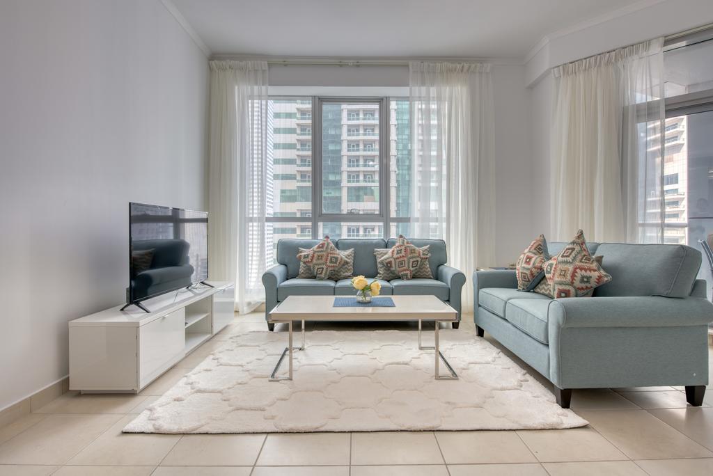 Two Bedroom Apartment With Balcony In Dubai Marina By Deluxe Holiday Homes - thumb 2