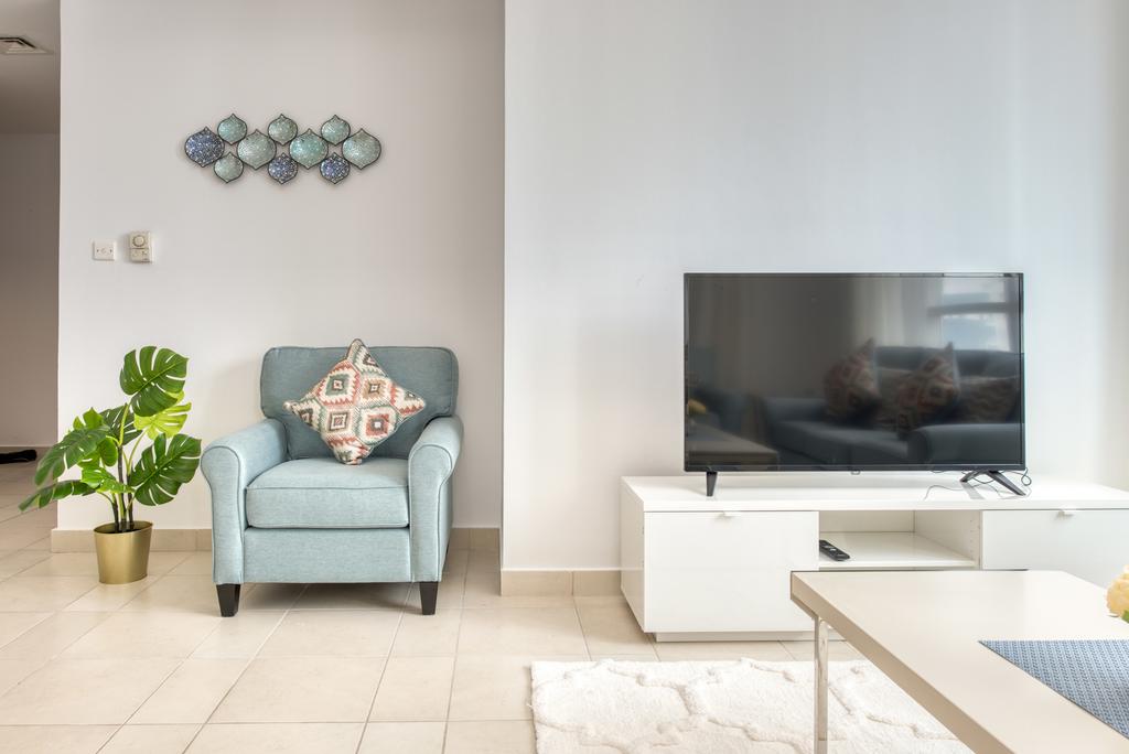 Two Bedroom Apartment With Balcony In Dubai Marina By Deluxe Holiday Homes - thumb 6