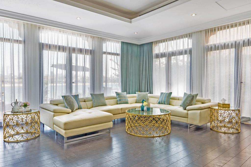 Upscale 6BR Villa With Private Pool On Palm Jumeirah - thumb 0