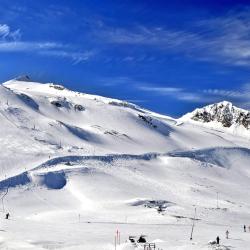 Hintertux Glacier Accommodation Abudhabi