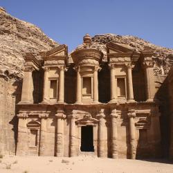 Petra Accommodation Abudhabi