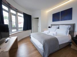 room00 Lisboa Hostel Accommodation Abudhabi